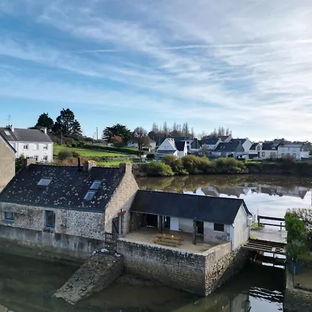 Magnifique Maison Les Pieds Dans L'eau * 贝尔兹